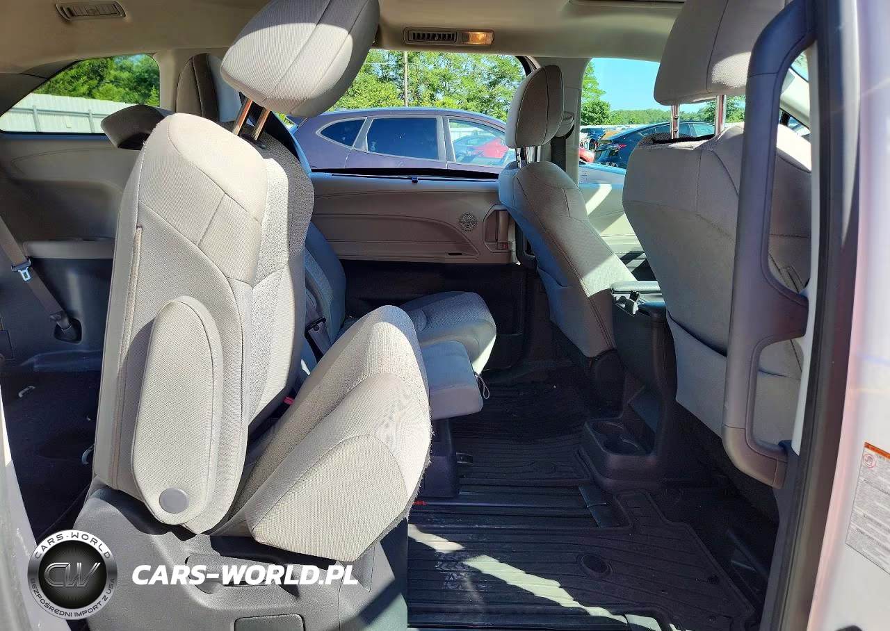 2022 Toyota Sienna Le VIN:5TDBSKFC4NS044376 - 11