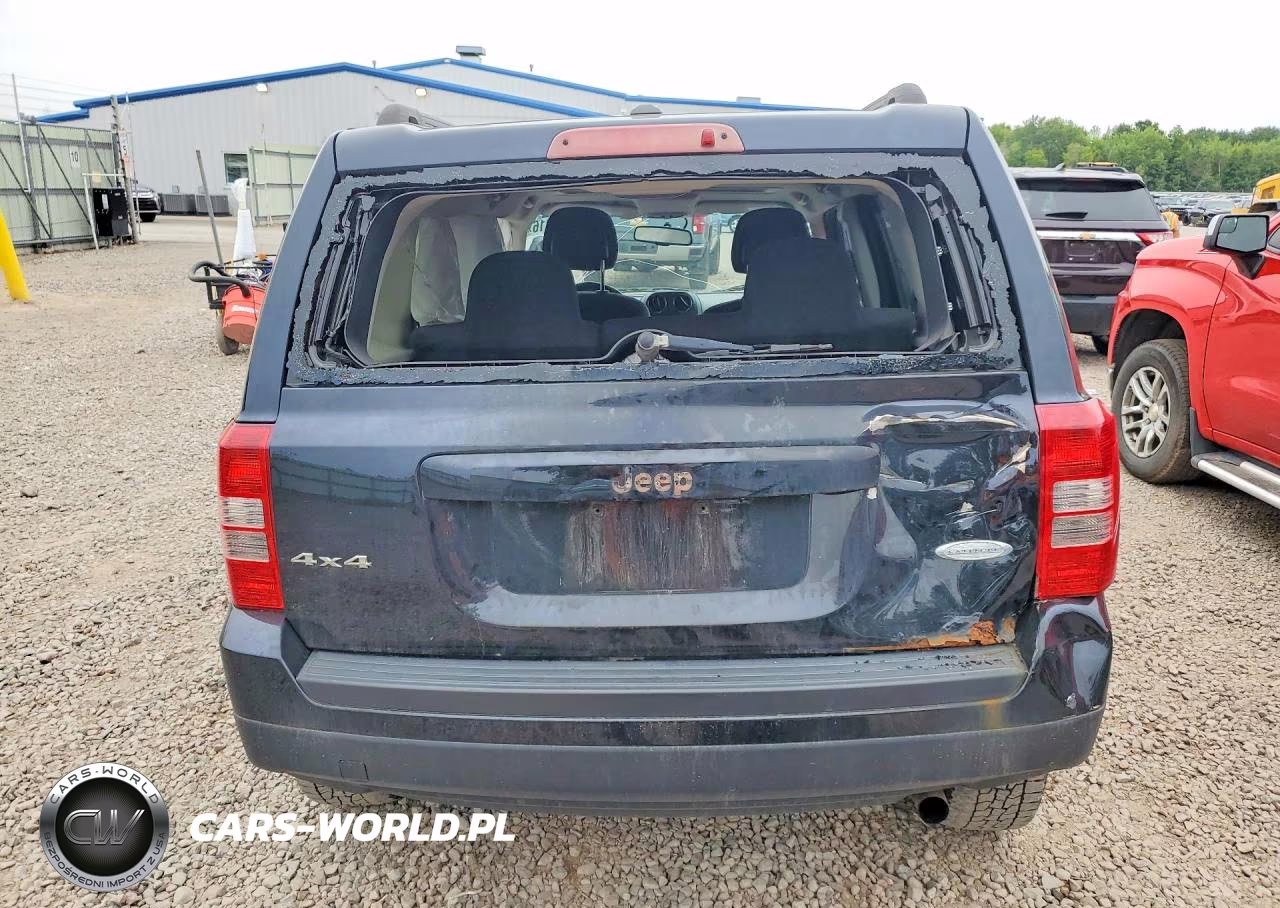2015 Jeep Patriot Latitude VIN:1C4NJRFB1FD425714 - 6