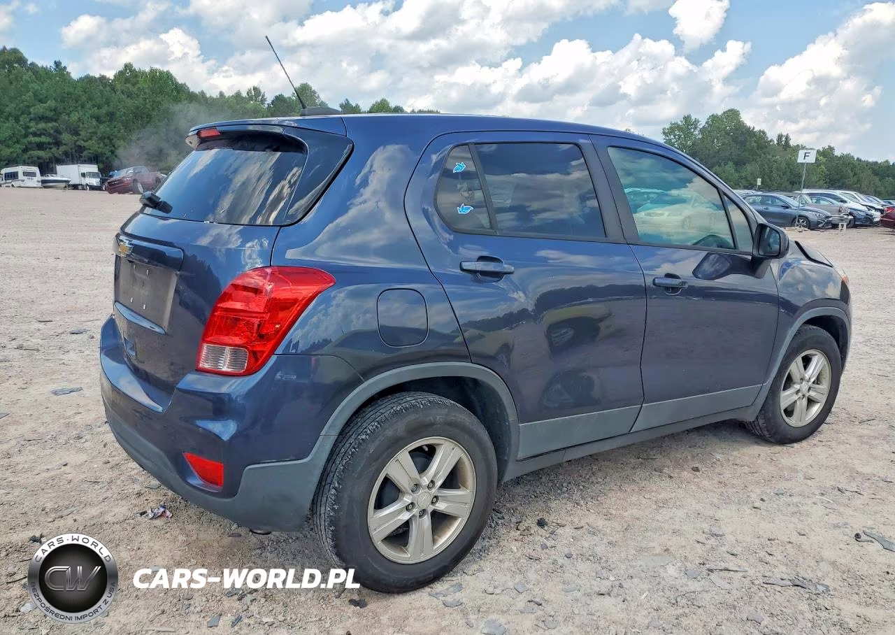2019 Chevrolet Trax Ls VIN:3GNCJKSB3KL224333 - 3