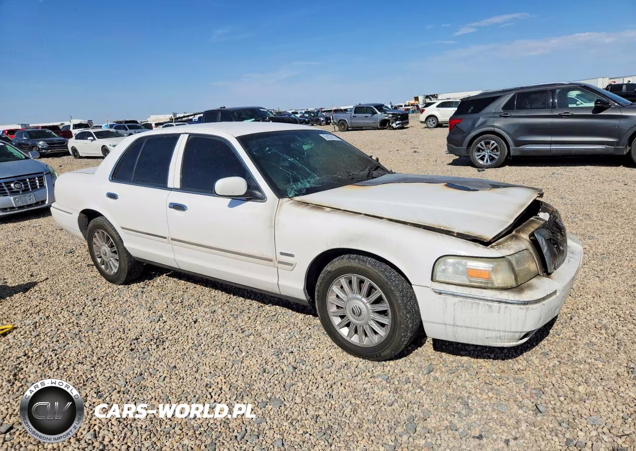 2010 Mercury Grand Marquis Ls VIN:2MEBM7FV7AX606602 - 4