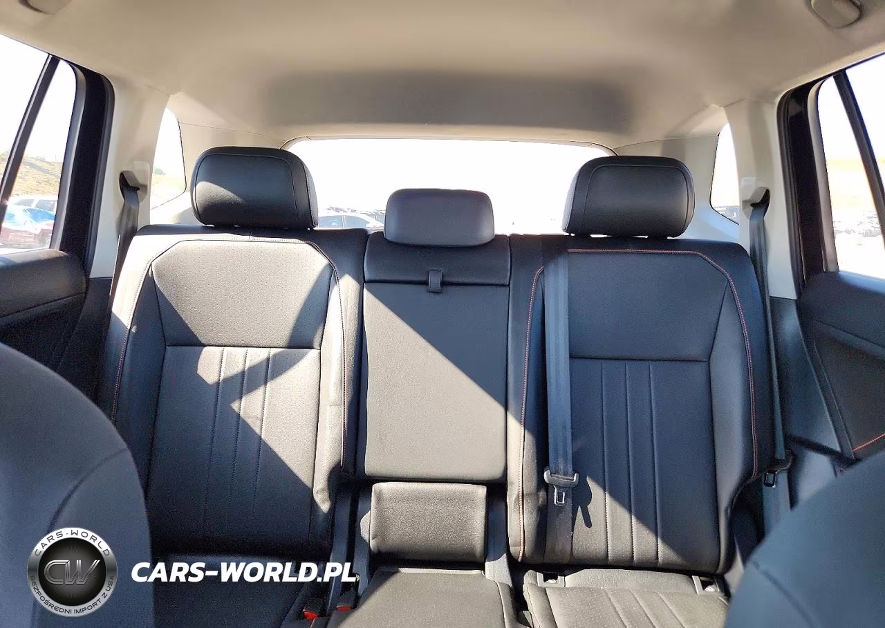 2024 Volkswagen Tiguan Wolfsburg VIN:3VV5B7AX0RM227480 - 10