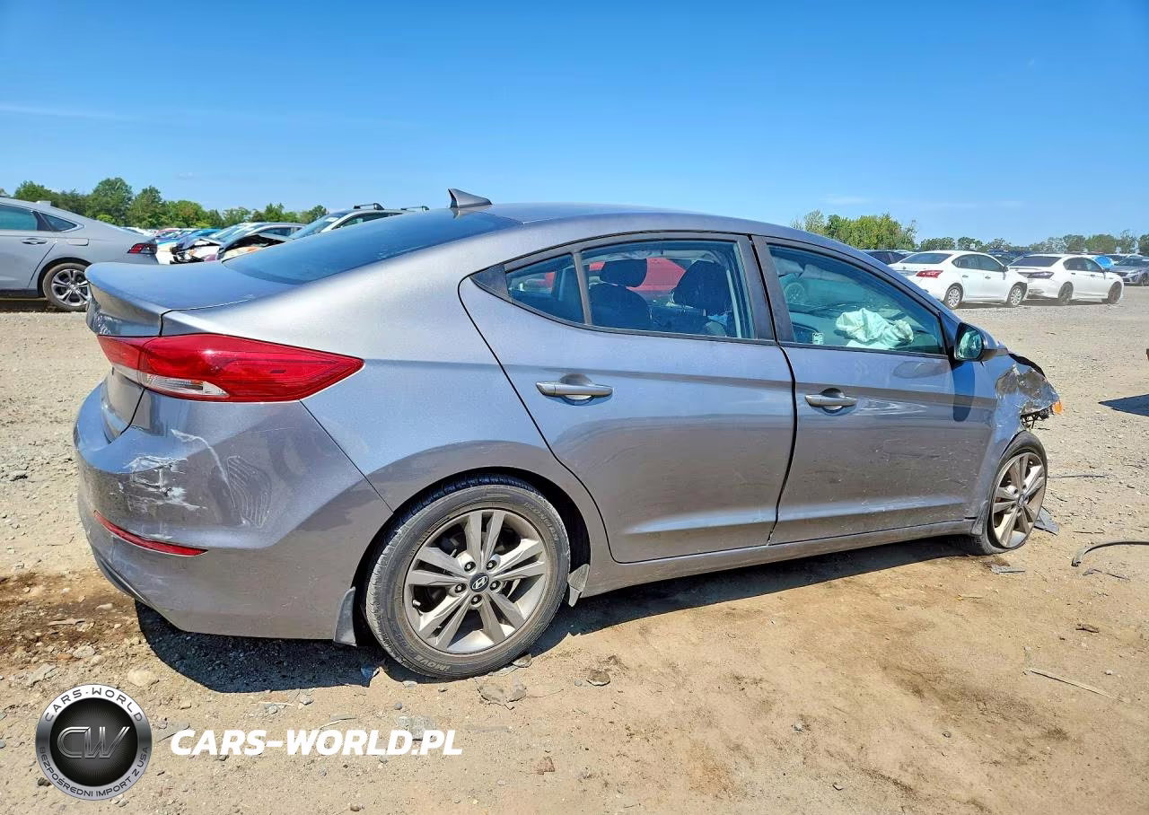 2018 Hyundai Elantra Sel VIN:5NPD84LFXJH323199 - 3