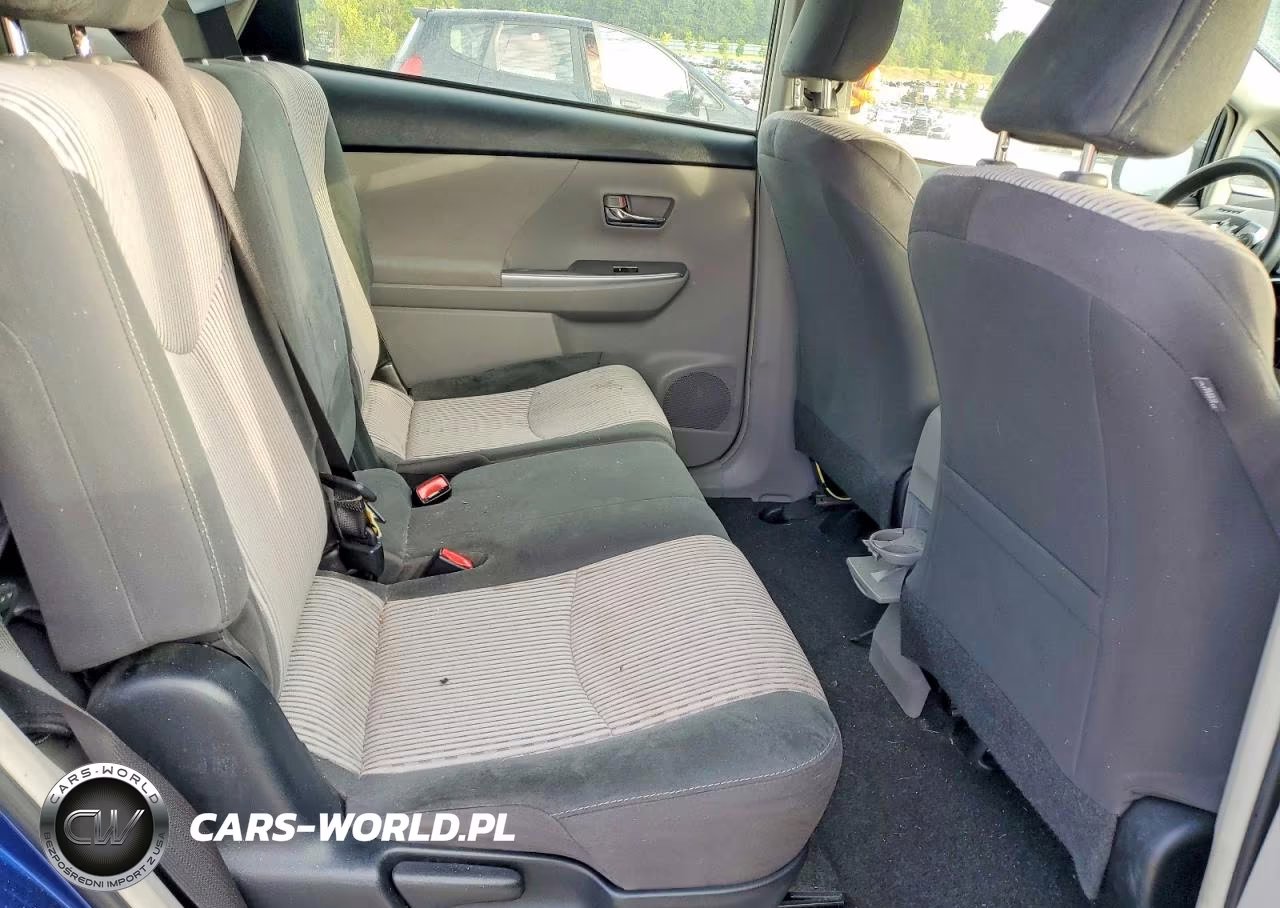 2016 Toyota Prius V Two VIN:JTDZN3EU5GJ044585 - 11