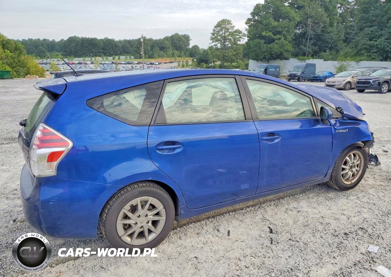 2016 Toyota Prius V Two VIN:JTDZN3EU5GJ044585 - 3