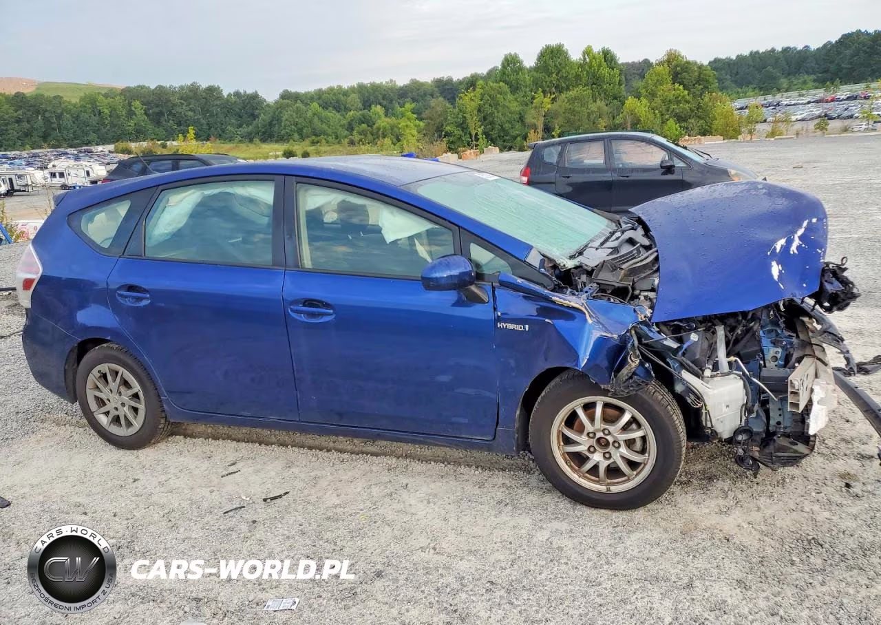 2016 Toyota Prius V Two VIN:JTDZN3EU5GJ044585 - 4