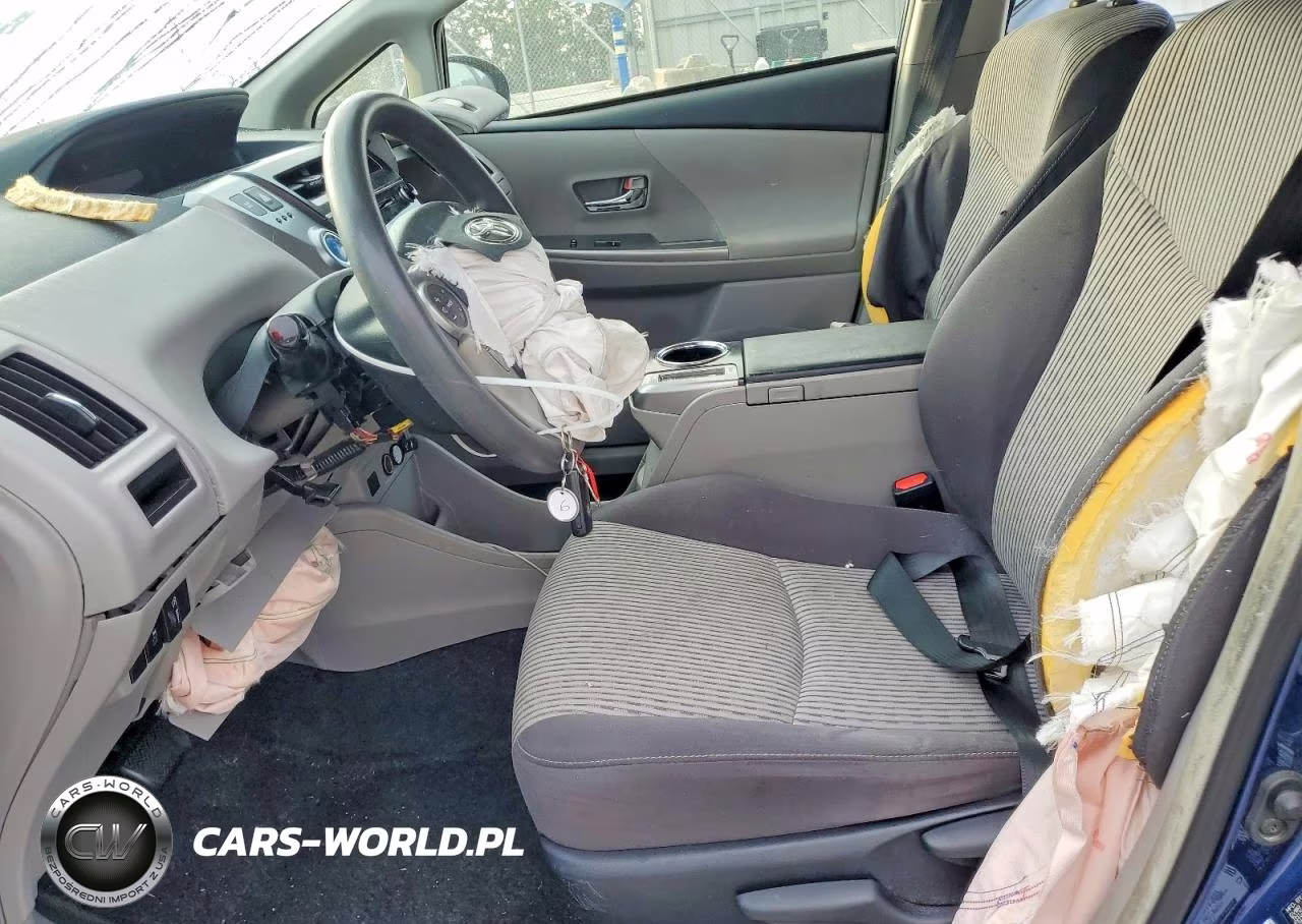 2016 Toyota Prius V Two VIN:JTDZN3EU5GJ044585 - 7