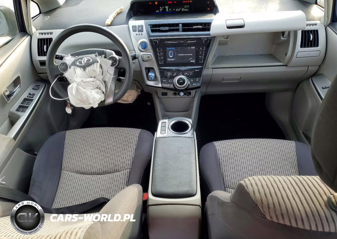 2016 Toyota Prius V Two VIN:JTDZN3EU5GJ044585 - 8