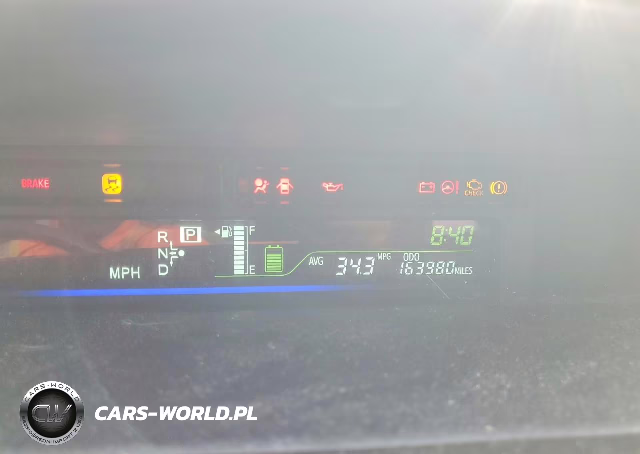 2016 Toyota Prius V Two VIN:JTDZN3EU5GJ044585 - 9