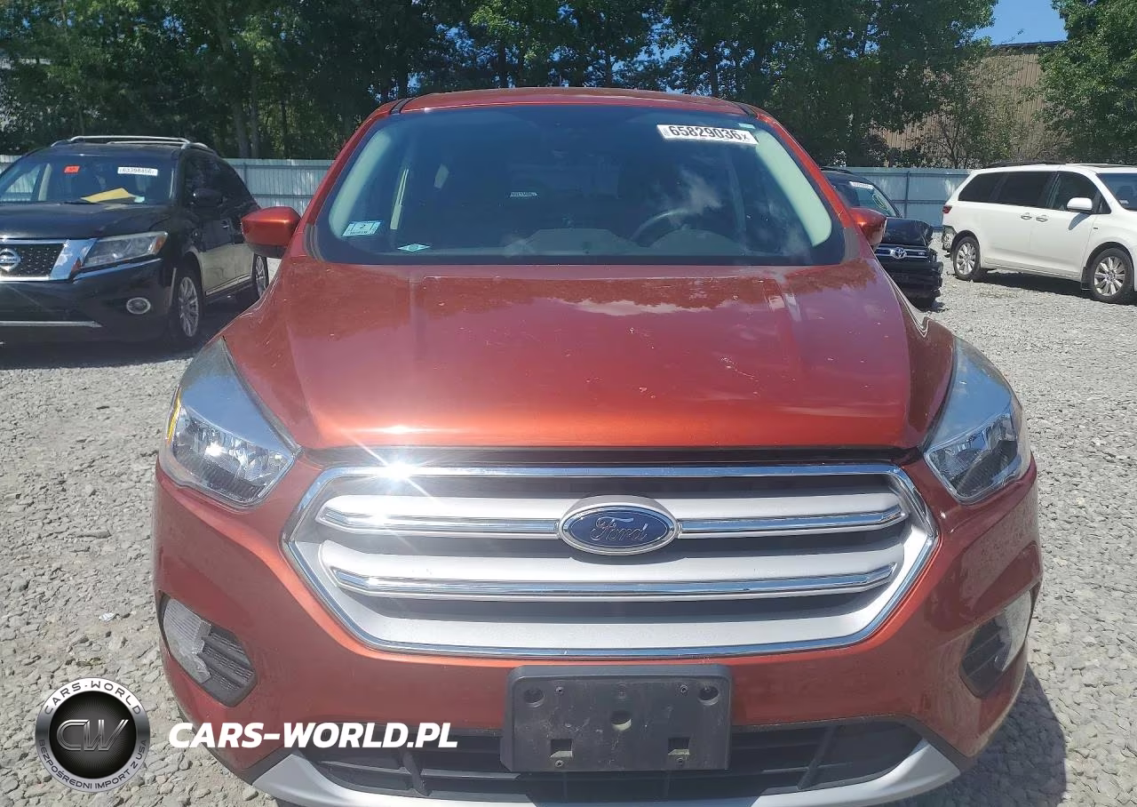 2019 Ford Escape Se VIN:1FMCU9GD4KUB09633 - 5