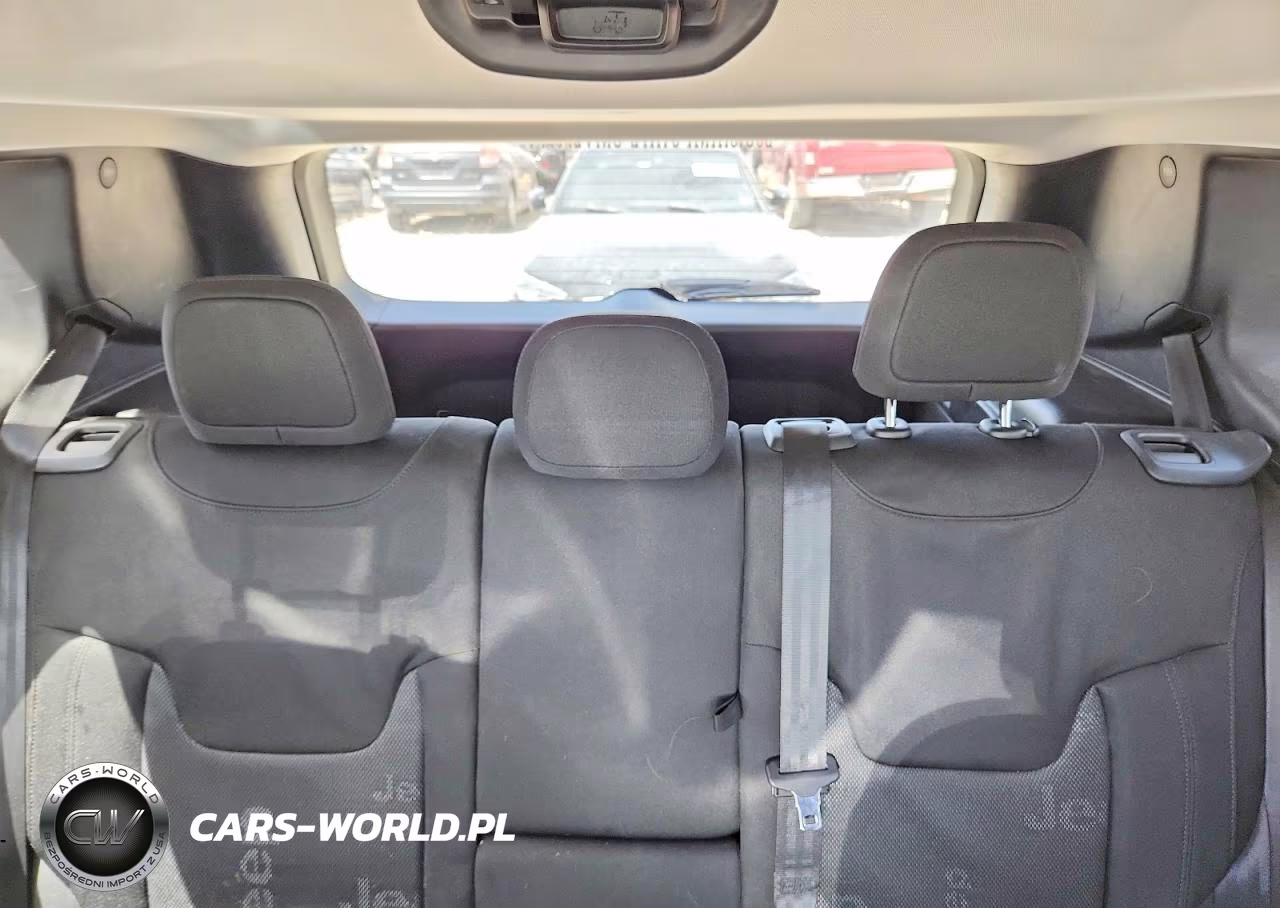 2015 Jeep Renegade Latitude VIN:ZACCJABT4FPC08845 - 10