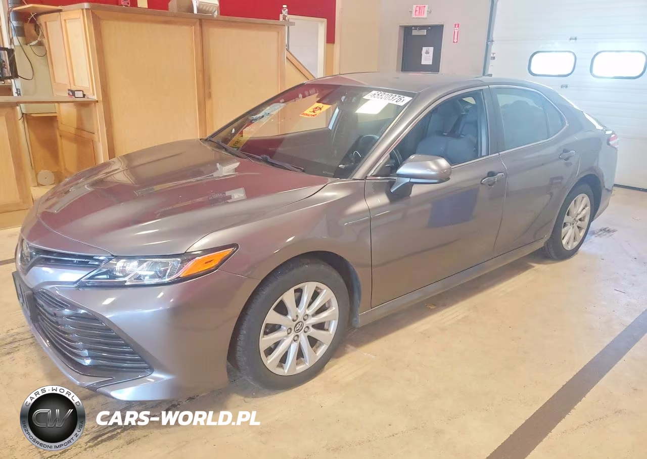 2019 Toyota Camry Le – zdjęcie 1 z 12