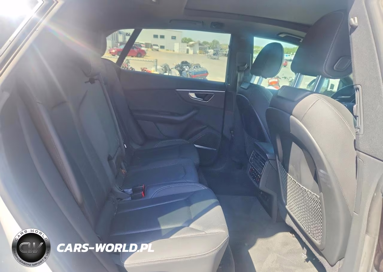 2021 Audi Q8 Prestige S-Line VIN:WA1FVAF14MD026496 - 11