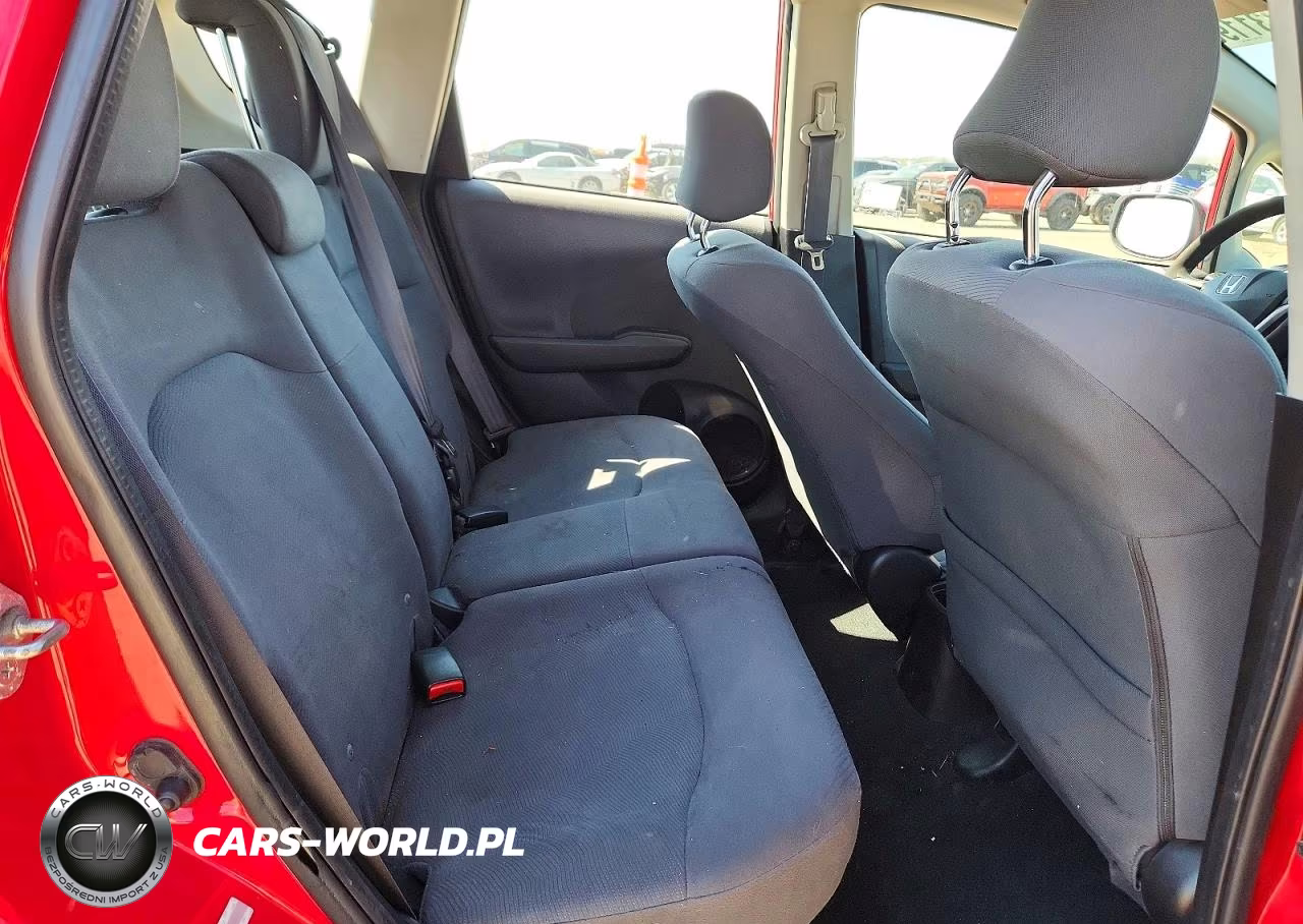 2013 Honda Fit VIN:JHMGE8H36DC068836 - 10