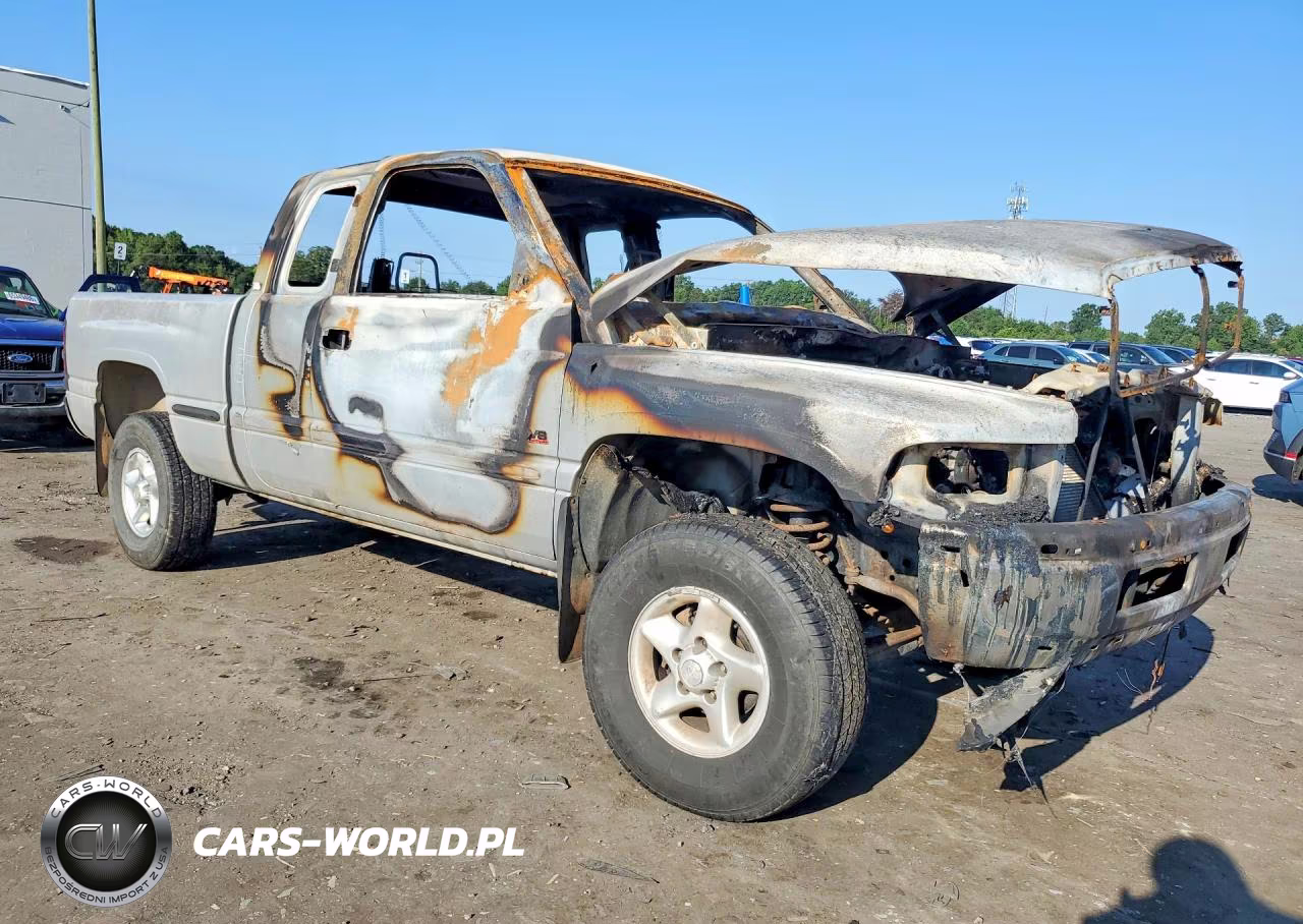 1999 Dodge Ram 1500 VIN:3B7HF13Z3XM590848 - 4