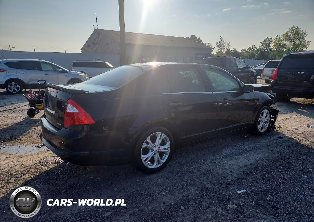 2012 Ford Fusion Se VIN:3FAHP0HG7CR160659 - 3