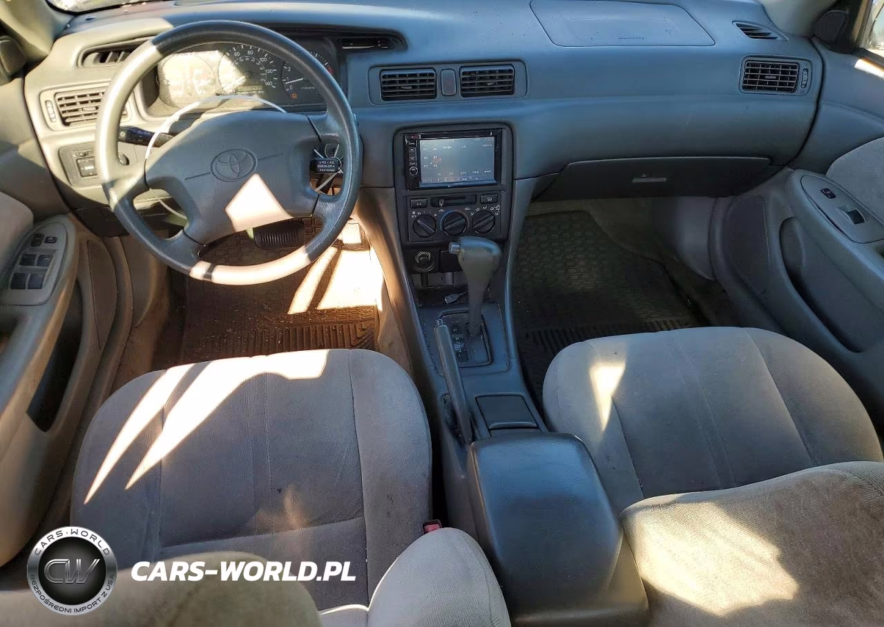 1999 Toyota Camry Le VIN:4T1BG28K4XU565856 - 8