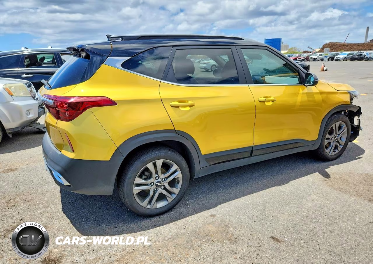 2022 Kia Seltos S VIN:KNDEU2AAXN7294633 - 3