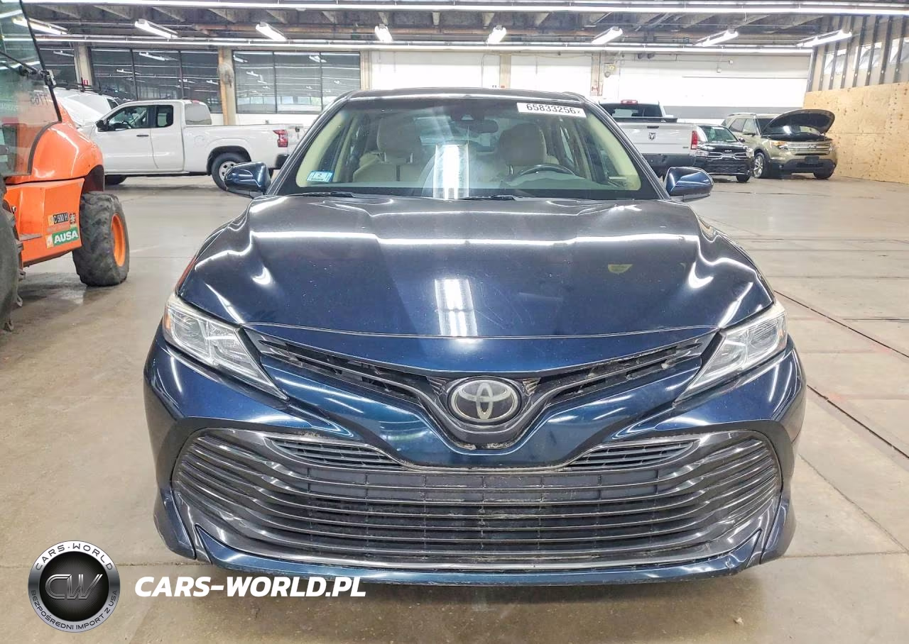2018 Toyota Camry Le VIN:4T1B11HK5JU531265 - 5