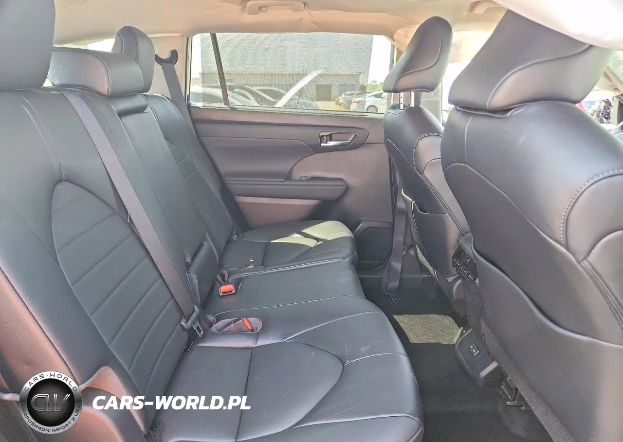 2022 Toyota Highlander Hybrid Xle VIN:5TDHBRCH6NS557583 - 11