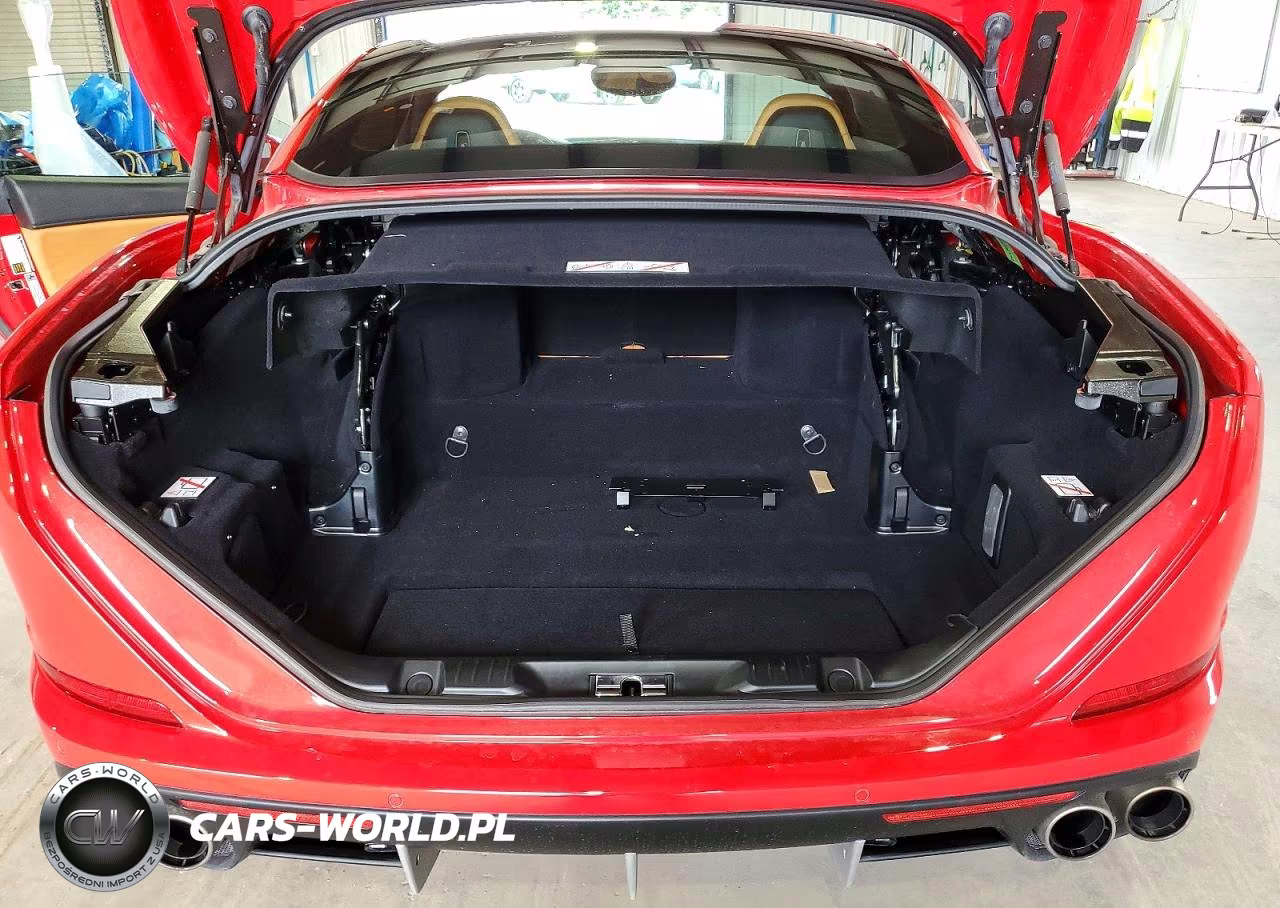 2017 Ferrari California T VIN:ZFF77XJAXH0226117 - 12