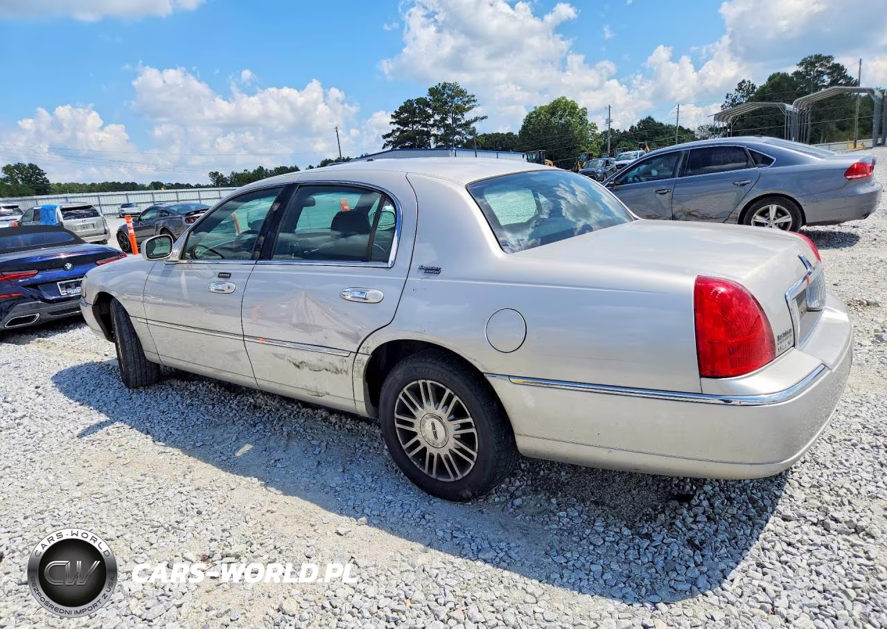 2008 Lincoln Town Car Signature Limited VIN:2LNHM82V68X659711 - 2