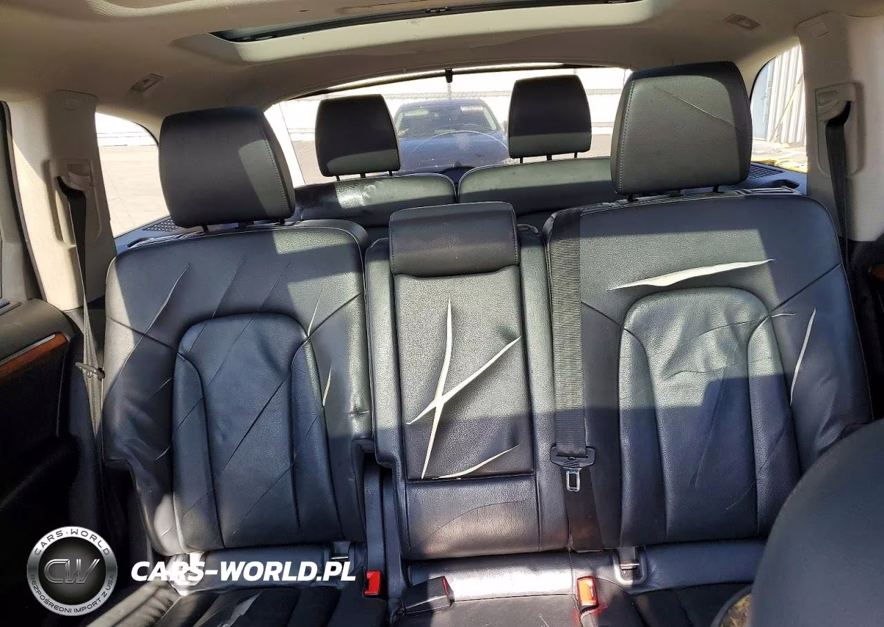 2015 Audi Q7 Premium Plus VIN:WA1LGAFE7FD022476 - 10