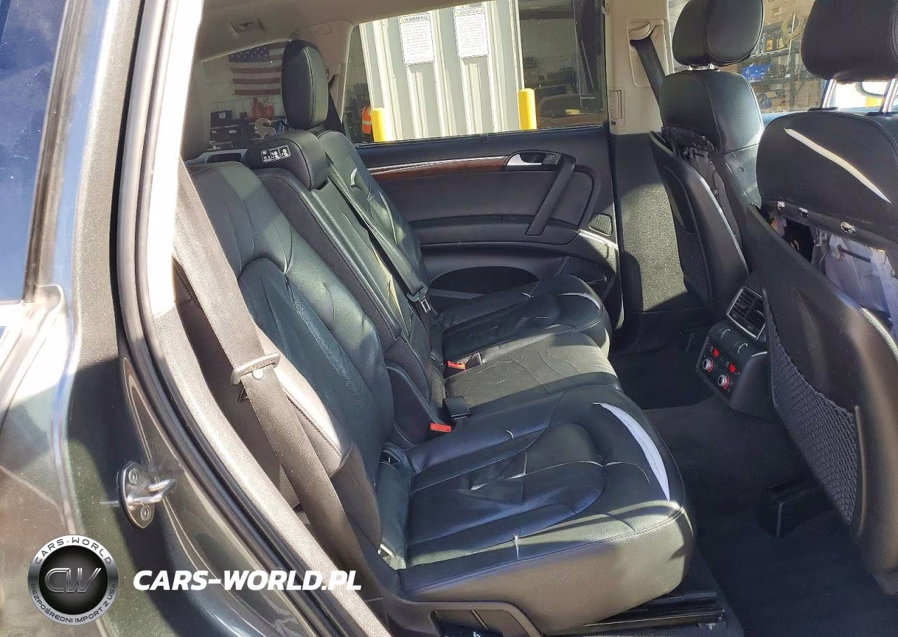2015 Audi Q7 Premium Plus VIN:WA1LGAFE7FD022476 - 11