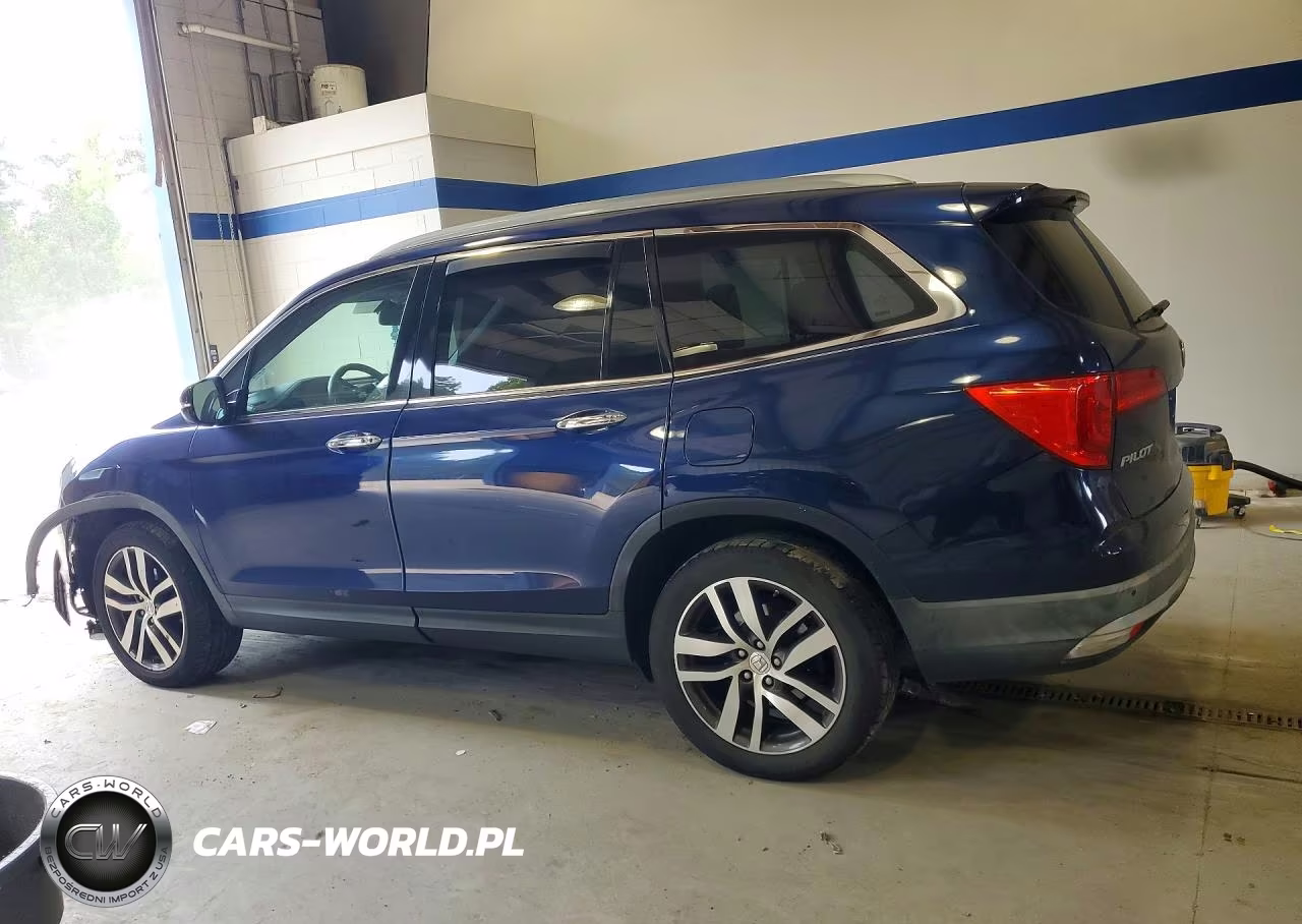 2016 Honda Pilot Touring VIN:5FNYF6H92GB061529 - 2