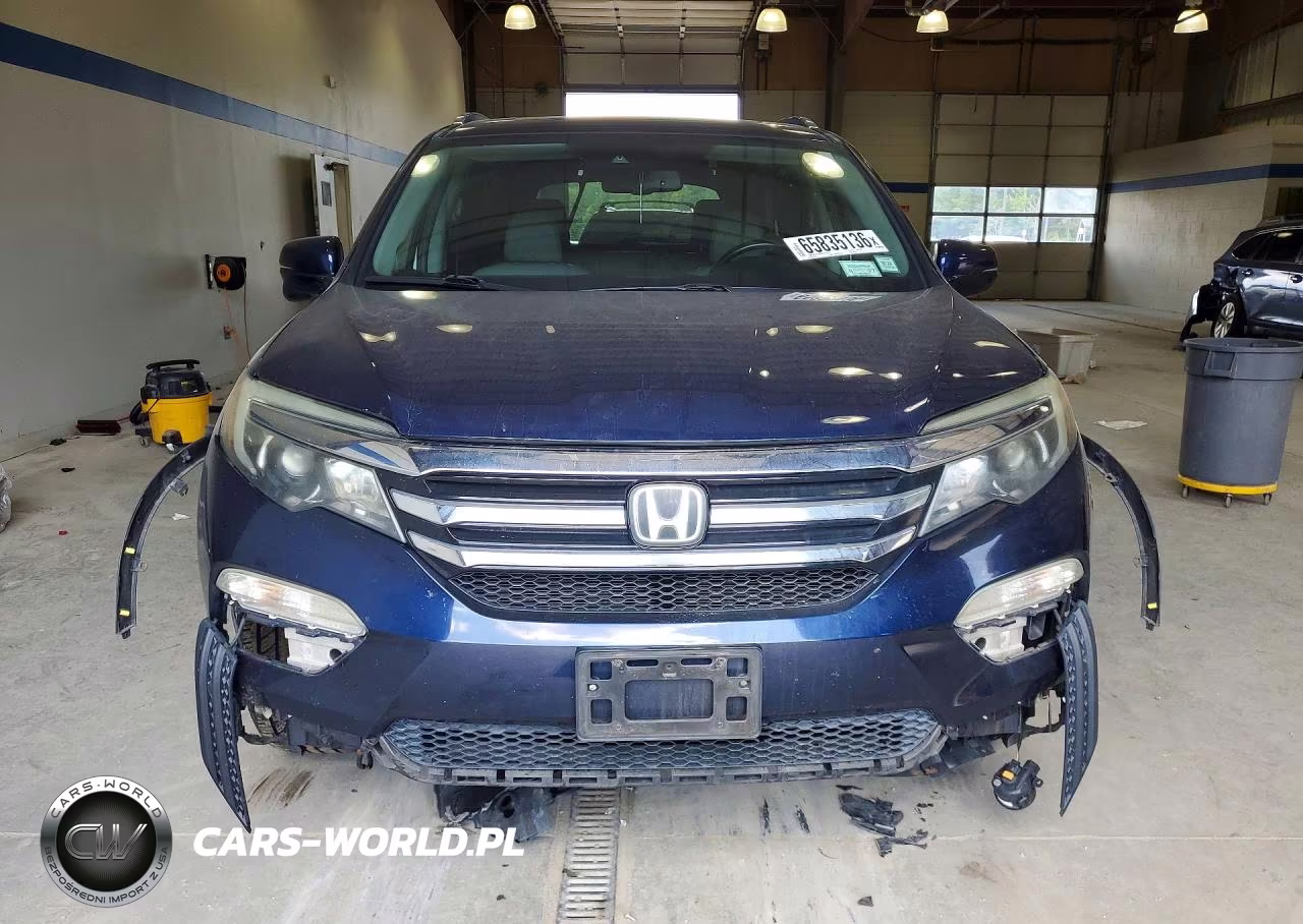 2016 Honda Pilot Touring VIN:5FNYF6H92GB061529 - 5