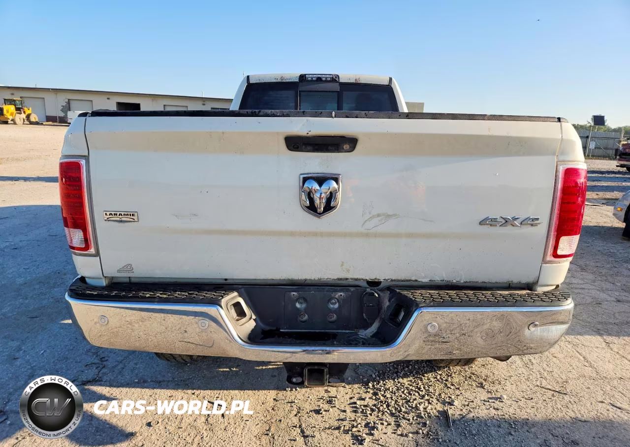 2018 Ram 2500 Laramie VIN:3C6UR5KJ1JG382571 - 6