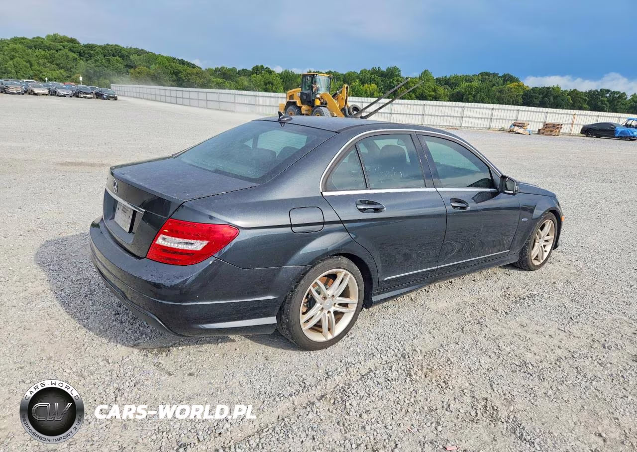 2012 Mercedes-Benz C 250 VIN:WDDGF4HB5CA624021 - 3