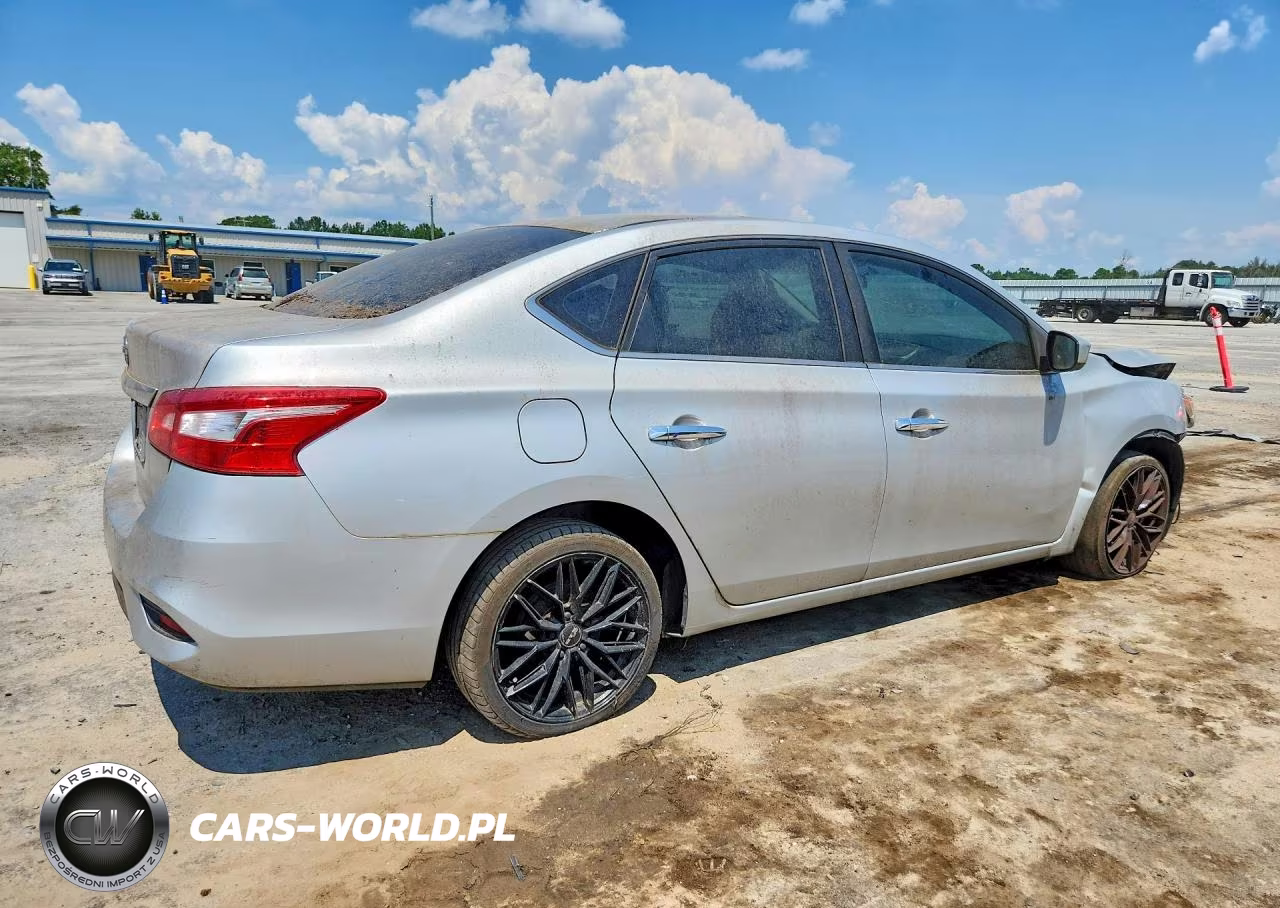 2018 Nissan Sentra S VIN:3N1AB7AP6JY330397 - 3