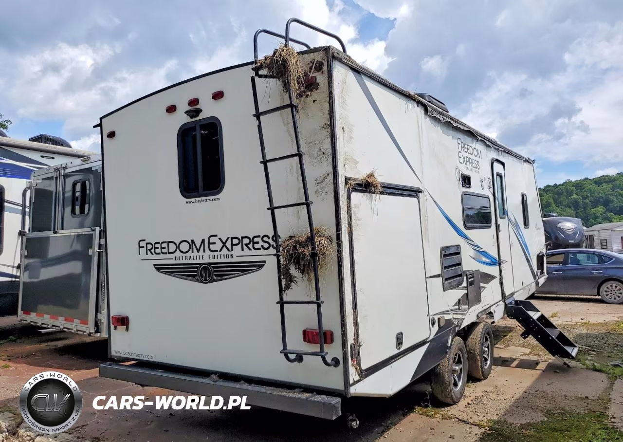 2020 Forest River Freedom Express Camper VIN:5ZT2FEPB2LW011948 - 4