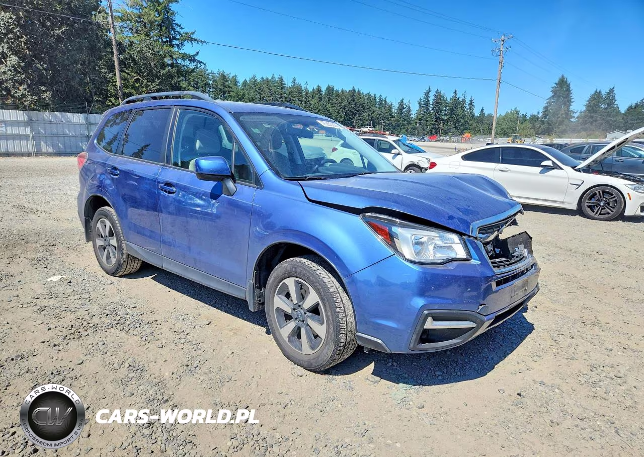 2017 Subaru Forester 2.5I Premium VIN:JF2SJAEC3HH547485 - 4