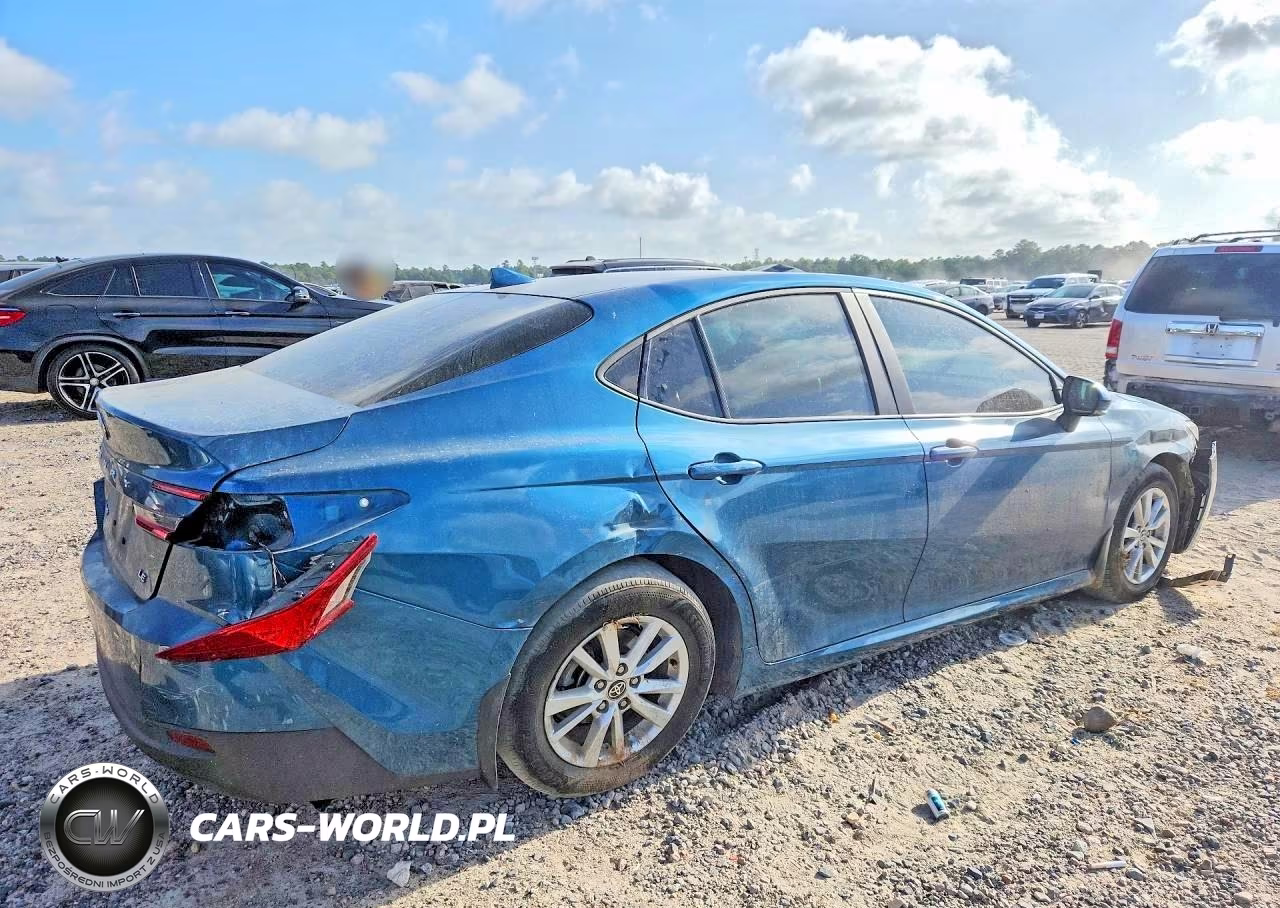 2026 Toyota Camry Le VIN:4T1DAACK2TU228270 - 3
