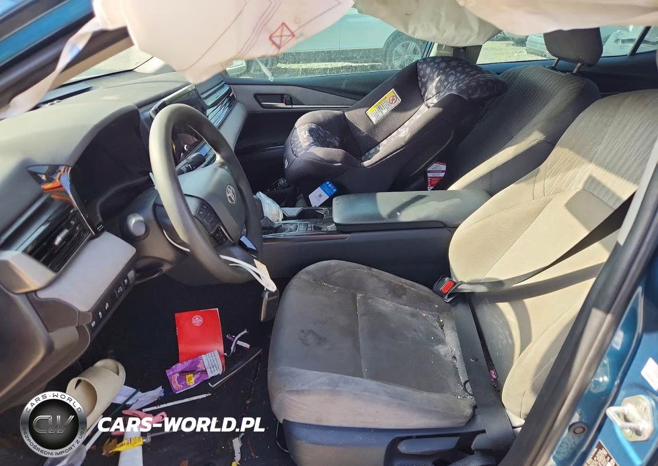2026 Toyota Camry Le VIN:4T1DAACK2TU228270 - 7