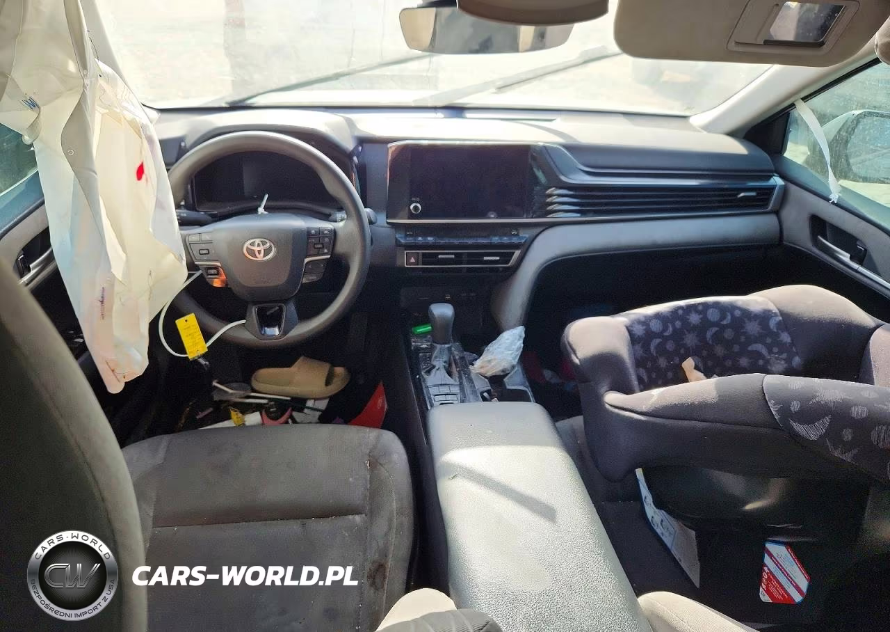 2026 Toyota Camry Le VIN:4T1DAACK2TU228270 - 8