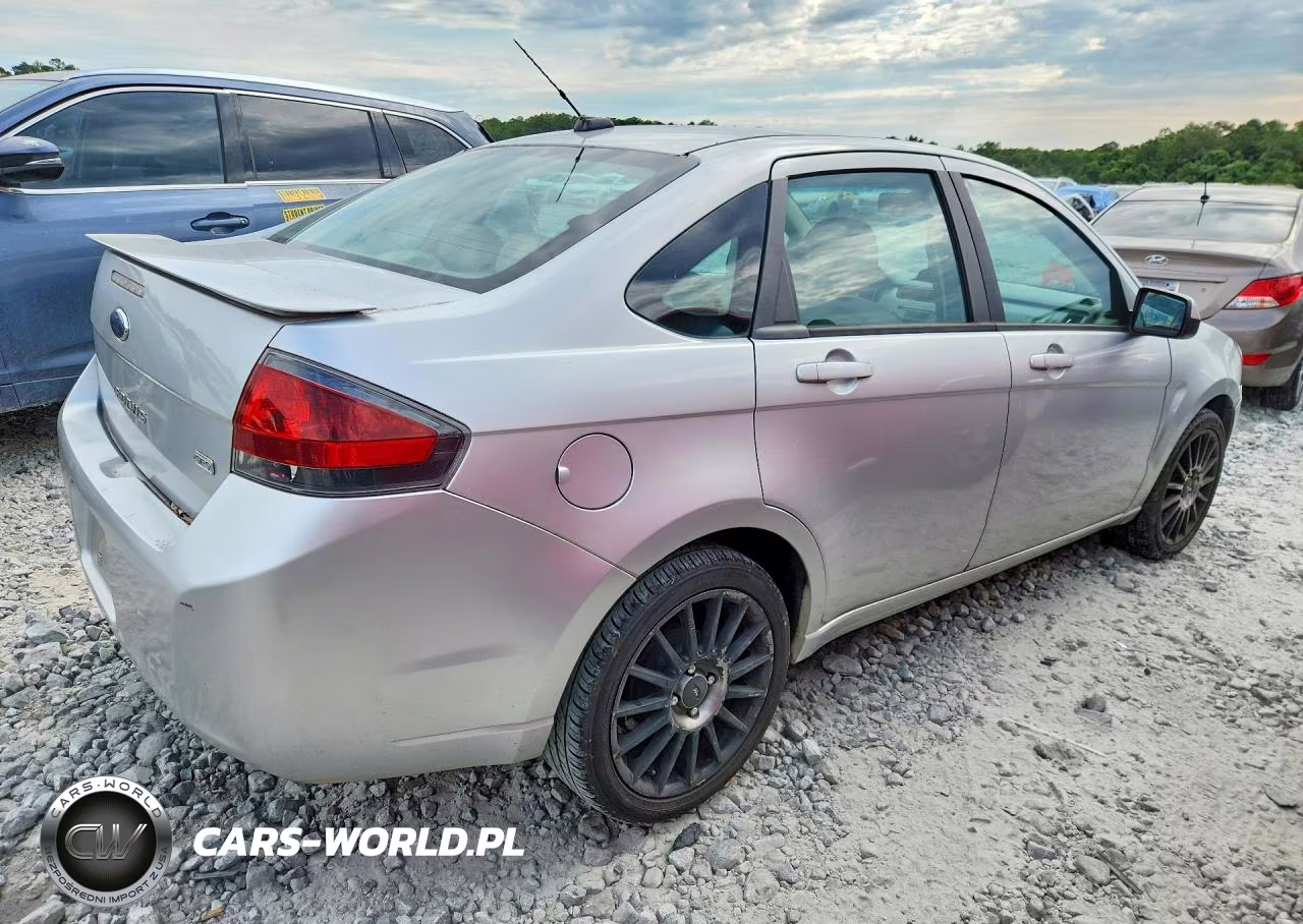 2011 Ford Focus Ses VIN:1FAHP3GN8BW132723 - 3