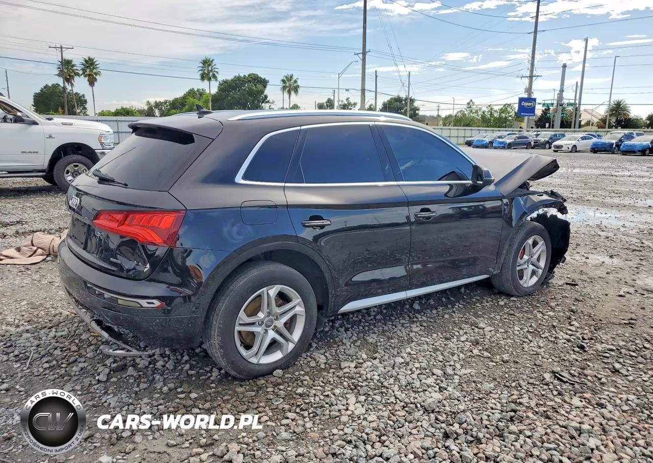 2019 Audi Q5 Premium VIN:WA1ANAFY2K2125172 - 3