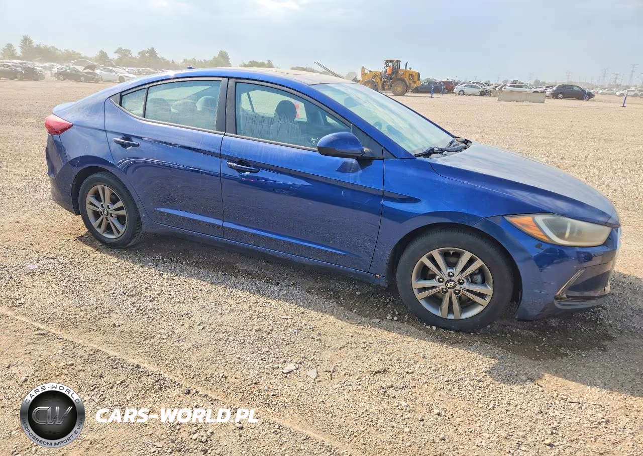 2018 Hyundai Elantra Value Edition VIN:5NPD84LFXJH254062 - 4