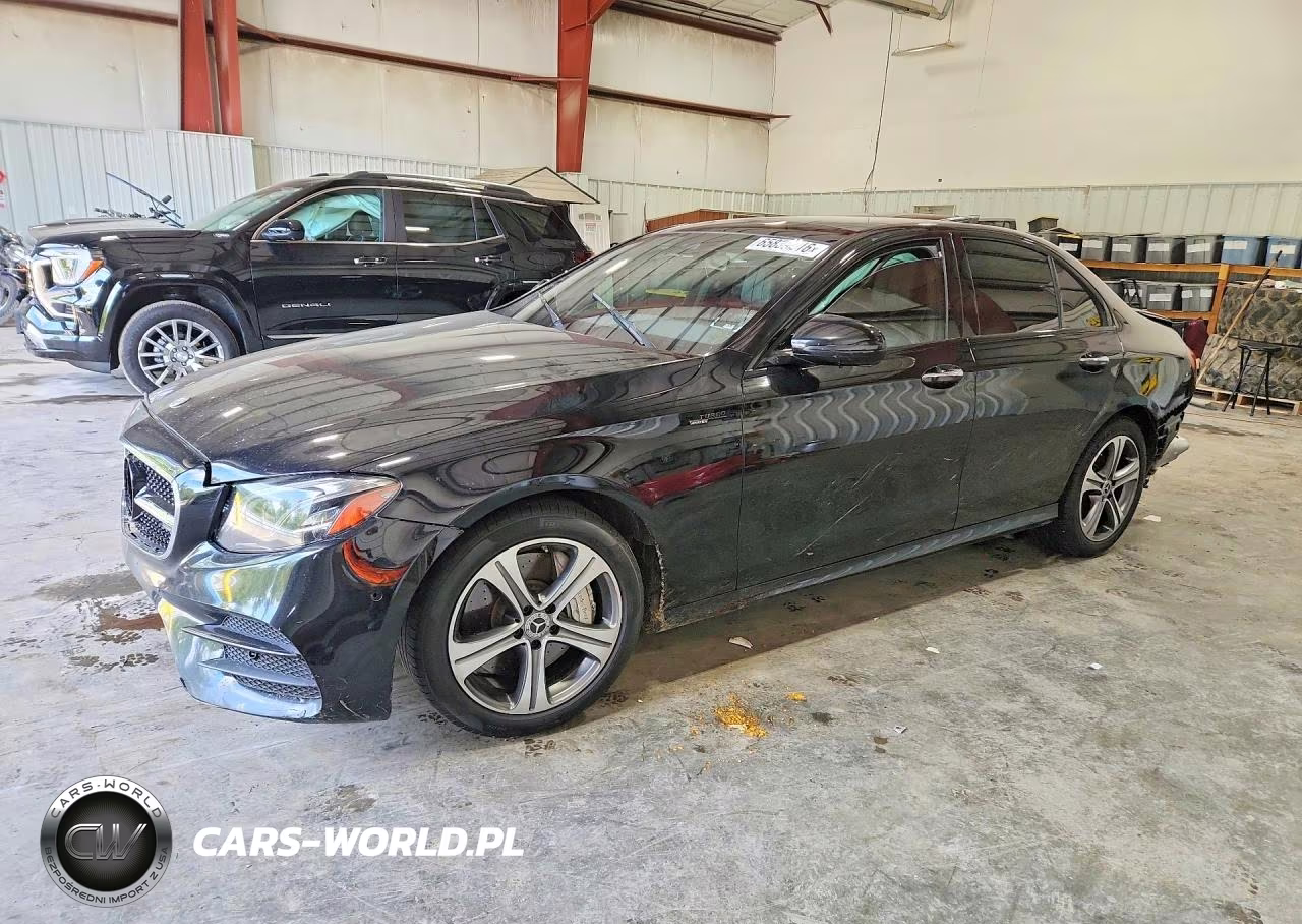 2017 Mercedes-Benz E 300 4Matic VIN:WDDZF4KB6HA135796 - 1