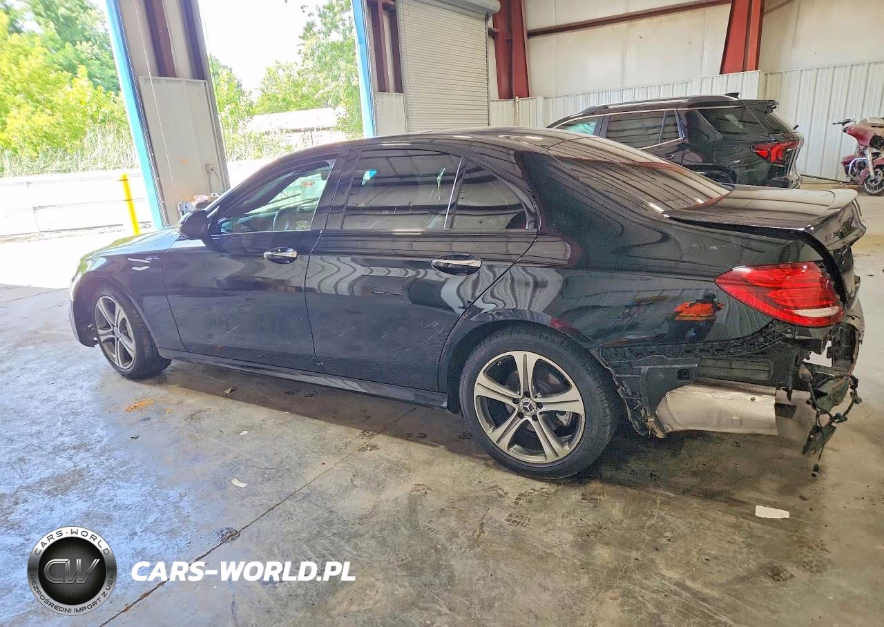 2017 Mercedes-Benz E 300 4Matic VIN:WDDZF4KB6HA135796 - 2