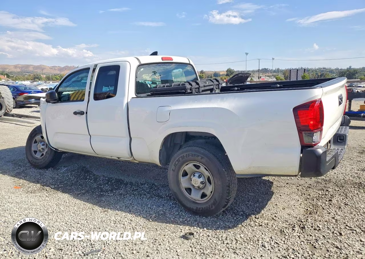 2018 Toyota Tacoma Sr VIN:5TFRX5GN0JX107575 - 2