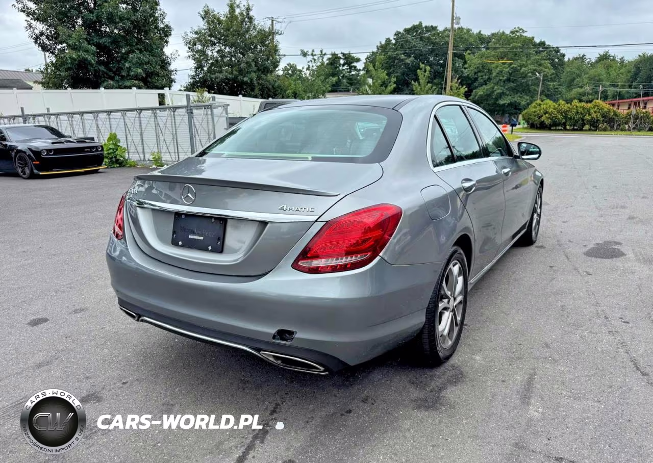 2016 Mercedes-Benz C 300 4Matic VIN:55SWF4KB8GU140662 - 3