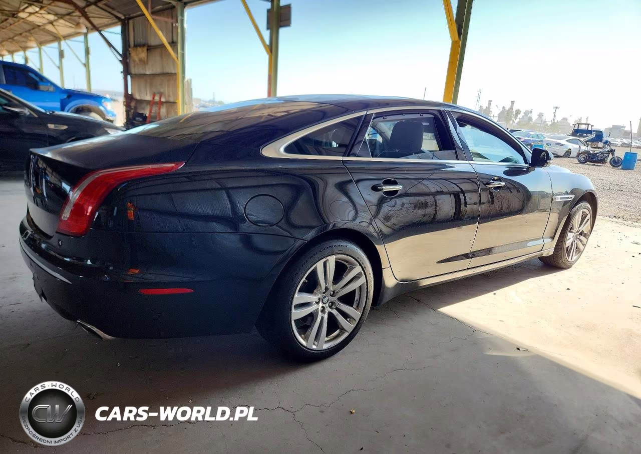 2011 Jaguar Xjl VIN:SAJWA2GB4BLV18528 - 3