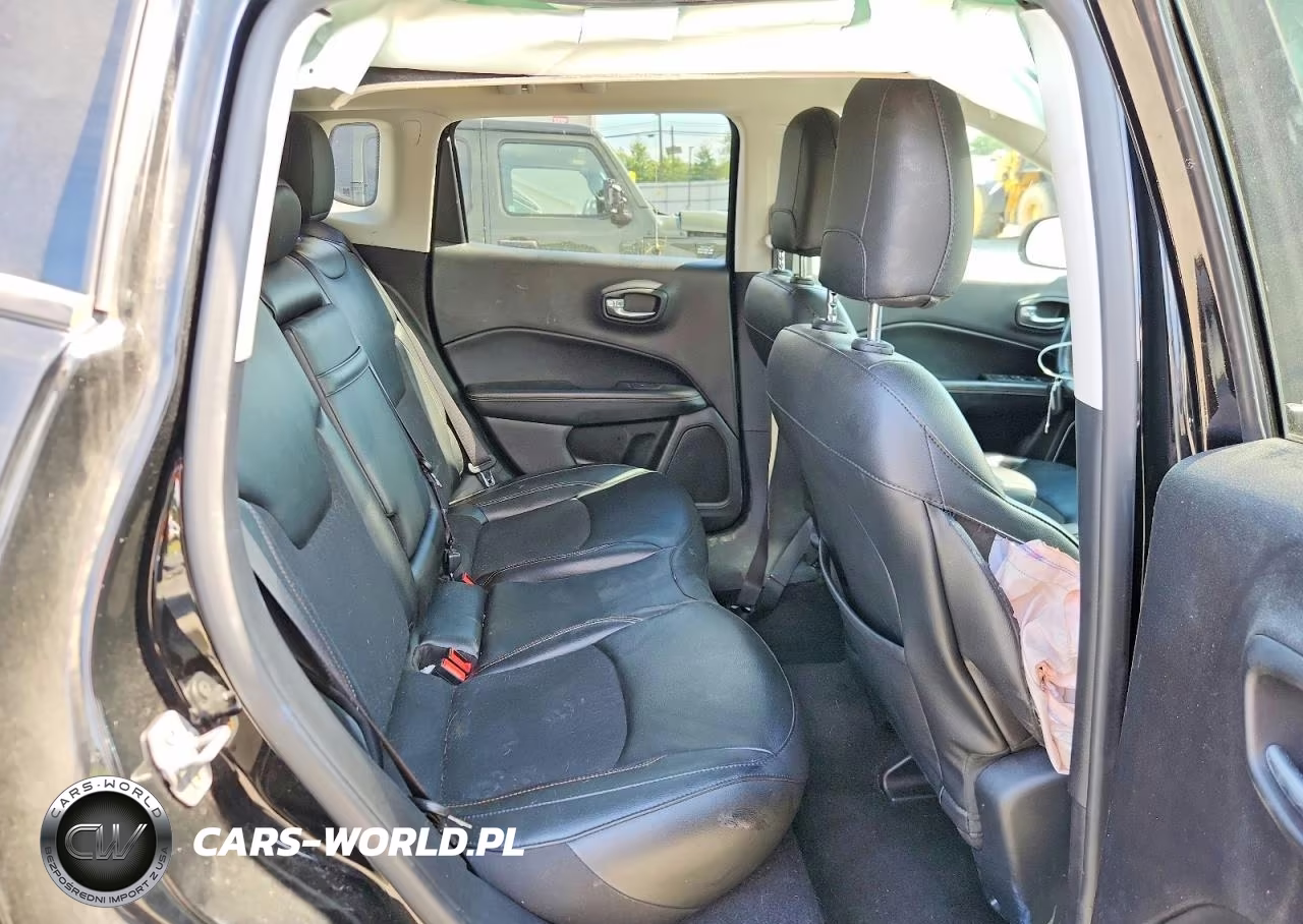 2019 Jeep Compass Latitude VIN:3C4NJDBB9KT847419 - 11