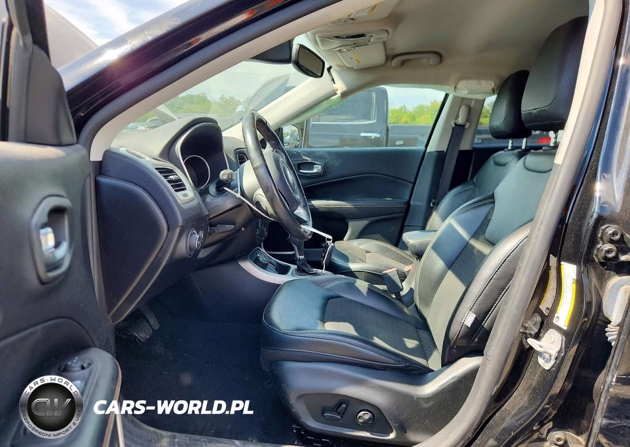 2019 Jeep Compass Latitude VIN:3C4NJDBB9KT847419 - 7