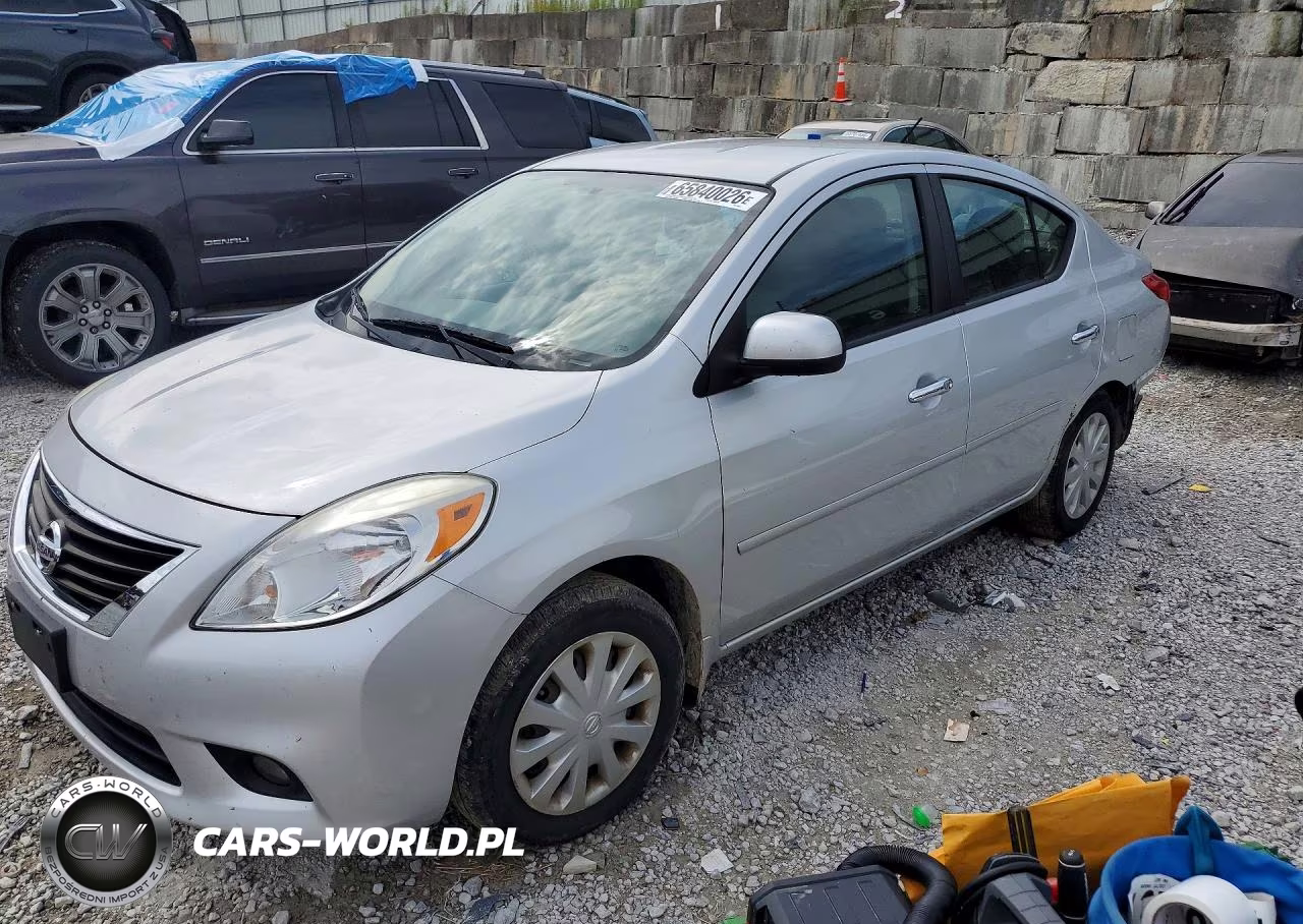 2012 Nissan Versa 1.6 S