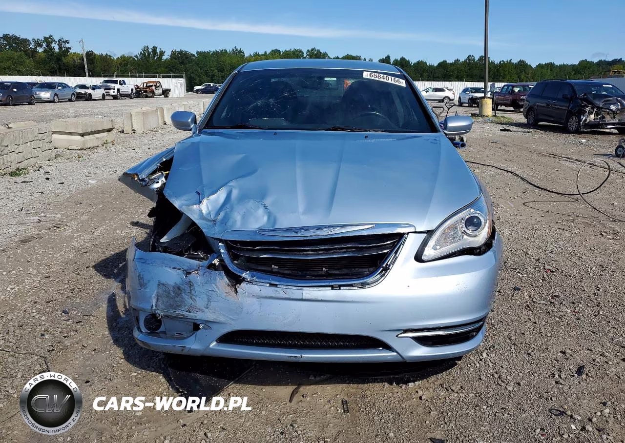 2013 Chrysler 200 Touring VIN:1C3CCBBB5DN768407 - 5