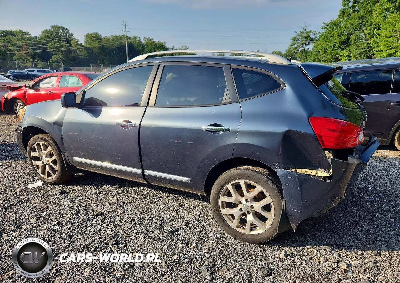 2013 Nissan Rogue S VIN:JN8AS5MV3DW647839 - 2